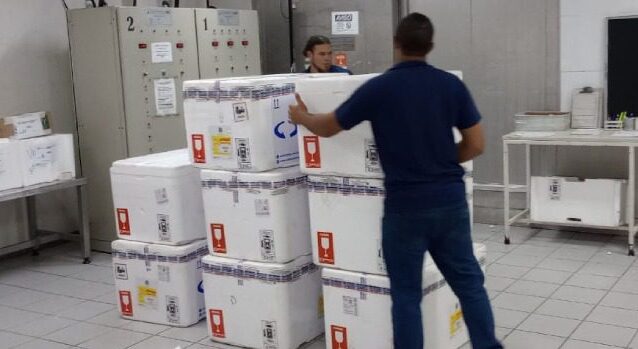 Minas Gerais inicia distribuição de 640 mil doses da vacina contra a Influenza