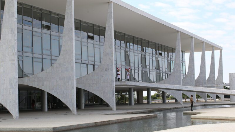 Governo Federal propõe hoje isenção do IR para até R$ 5 mil