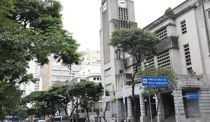 Prefeitura de Belo Horizonte propõe reajuste de 2,49% e novos valores para vale-refeição