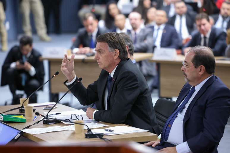 Bolsonaro define como “malucos” os apoiadores de intervenção militar