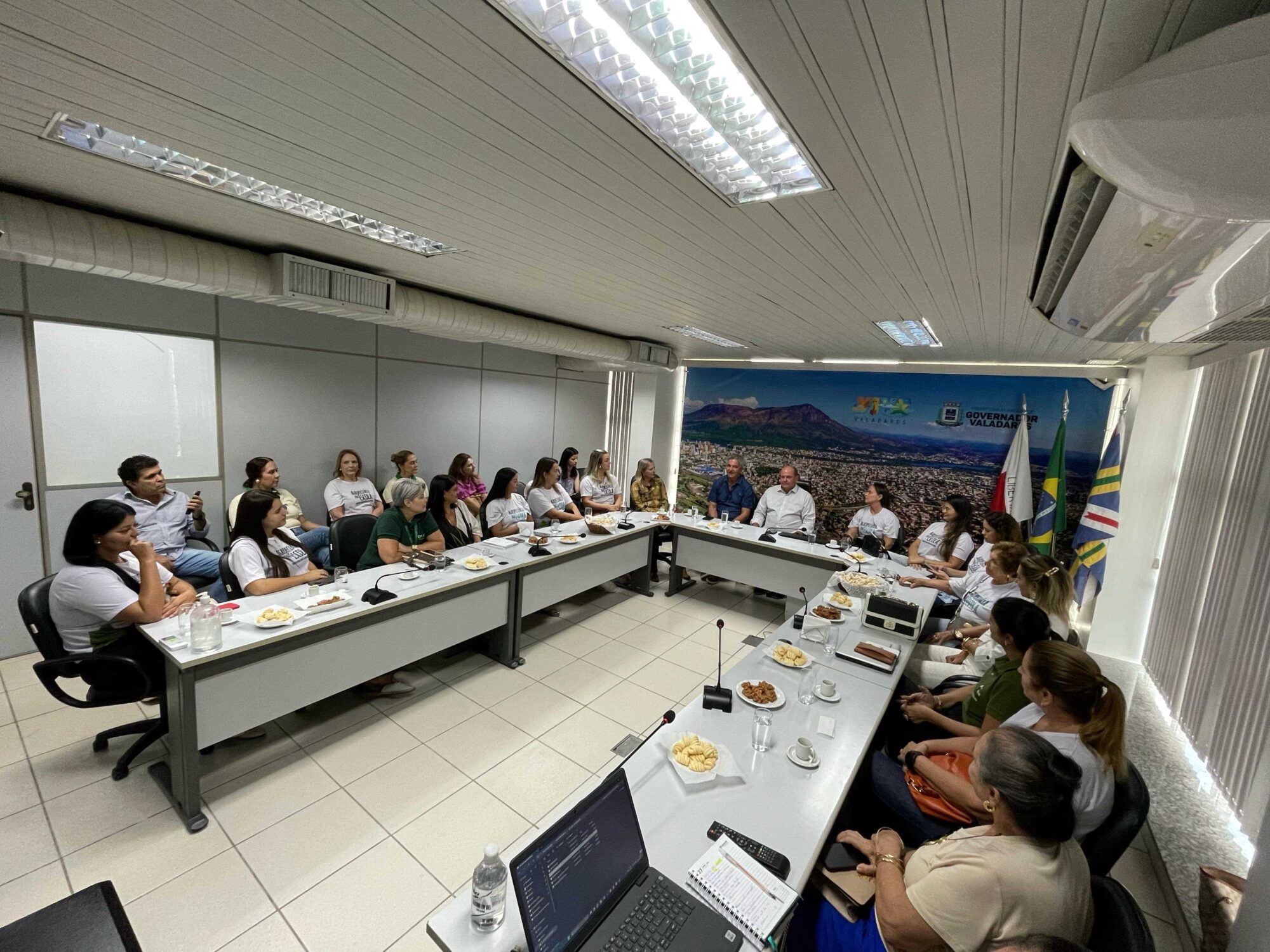 Educação e Capacitação para Agropecuária são Temas de Reunião Escolar em Governador Valares