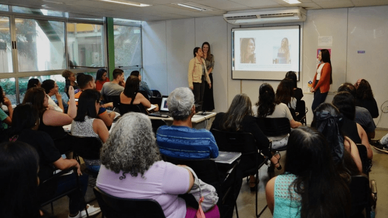 Prefeitura de Betim Promove Palestra sobre Bom Humor no Trabalho para Servidores