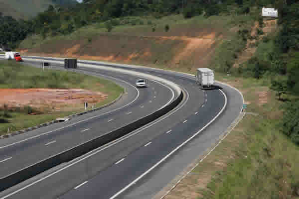 Leilão da BR-040 é ganho por um consórcio francês, abrangendo o trecho entre Belo Horizonte e Goiás