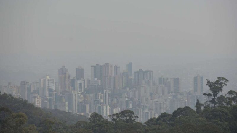 Minas Registra Mais de 400 Incêndios em Apenas 24 Horas