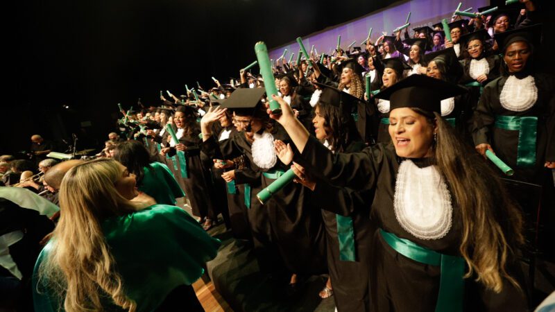 126 estudantes concluem o curso técnico em Podologia do Trilhas de Futuro, oferecido pelo Governo de Minas