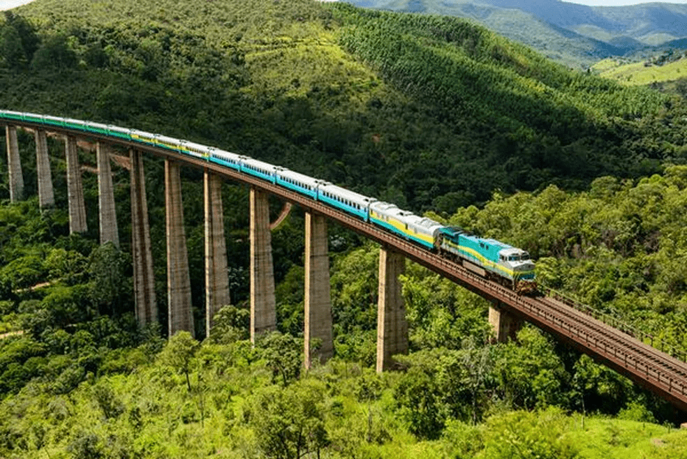 Nova Frota de Trem de Passageiros da Estrada de Ferro Vitória a Minas Ganha Reforço